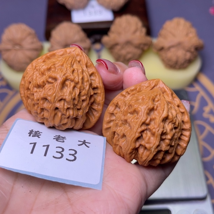 把件文玩核桃三角白40.1133