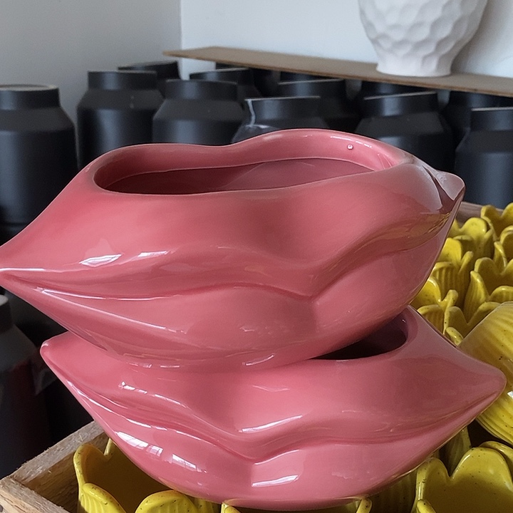 陶盆有孔 瑕疵针孔漏釉介意勿拍外口 14*9外高9