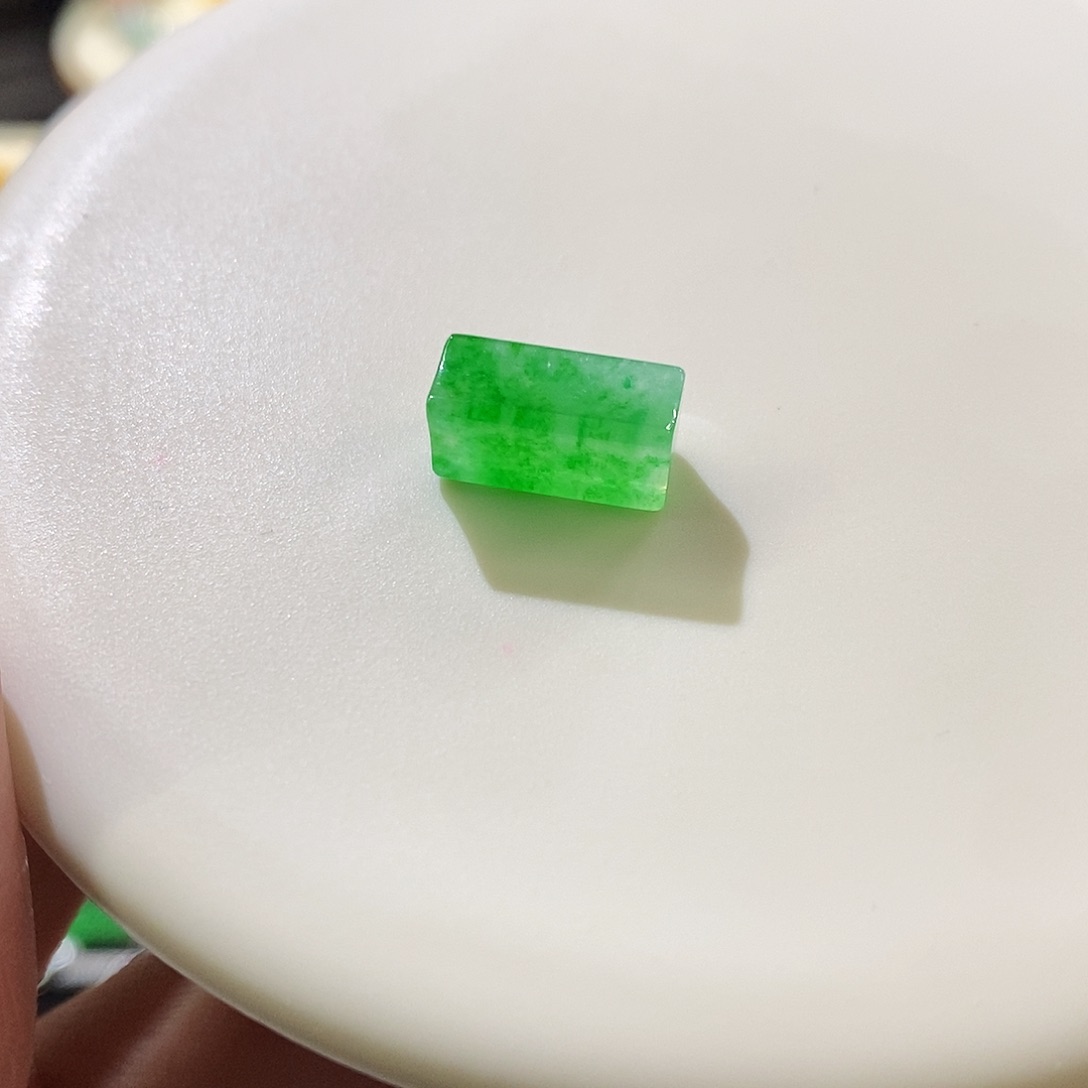 未镶嵌挂件翡翠方块