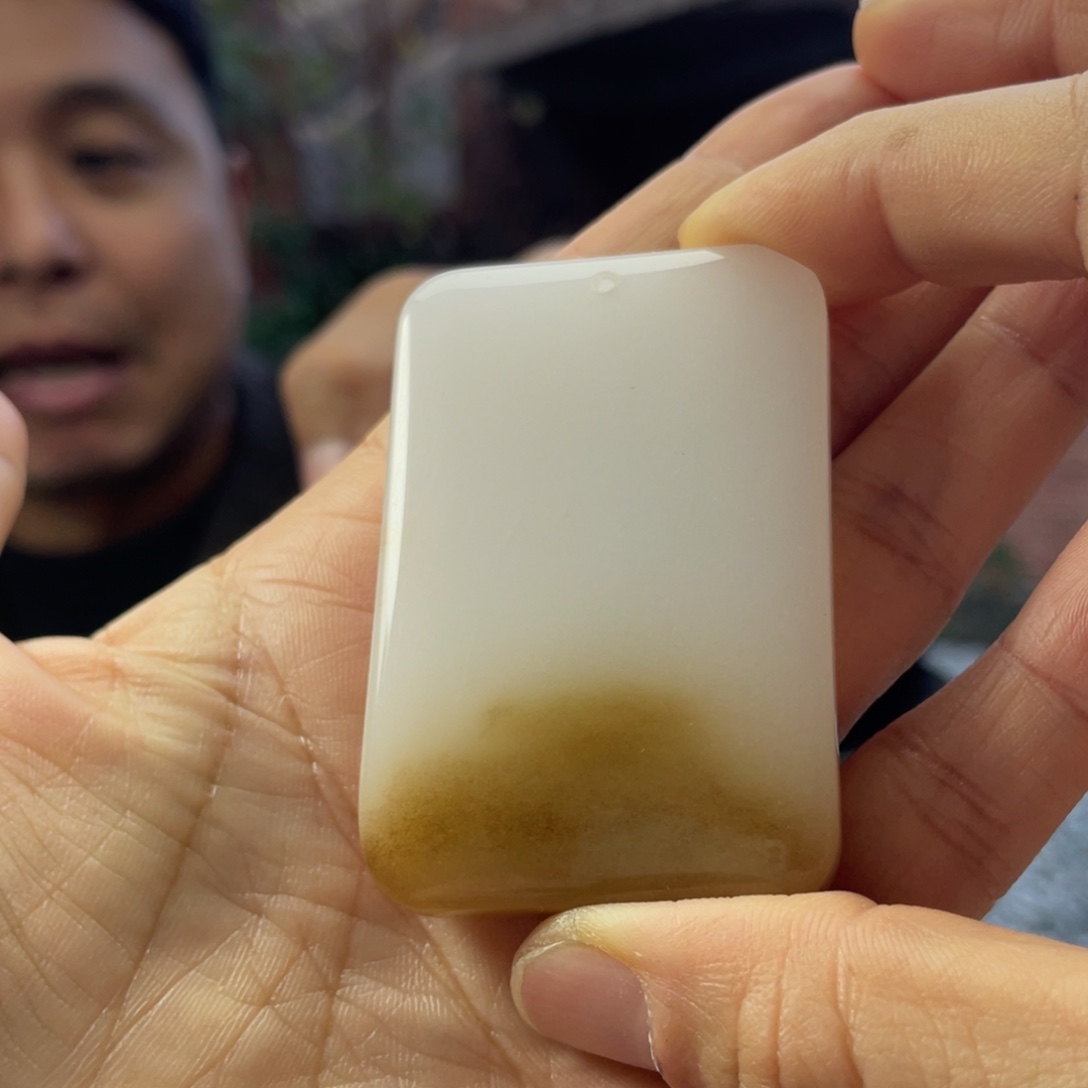 石英质玉未镶嵌颈饰一口糖平安牌