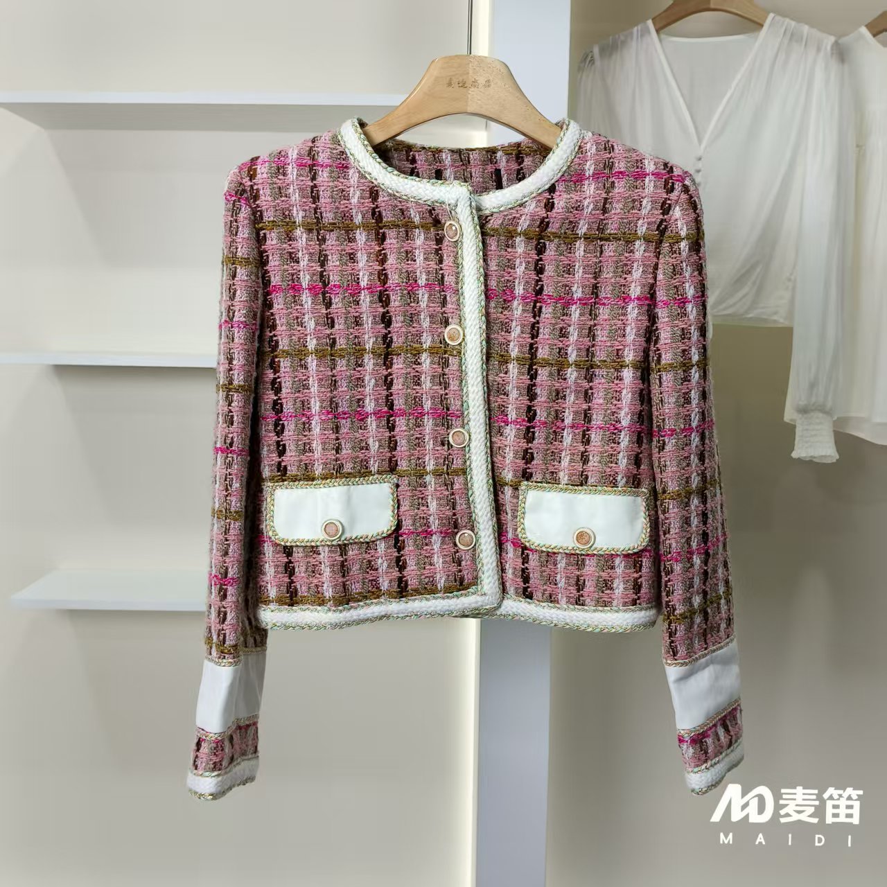 【麦笛•品牌新款】50822166 时尚小香风短外套春季女装品牌折扣