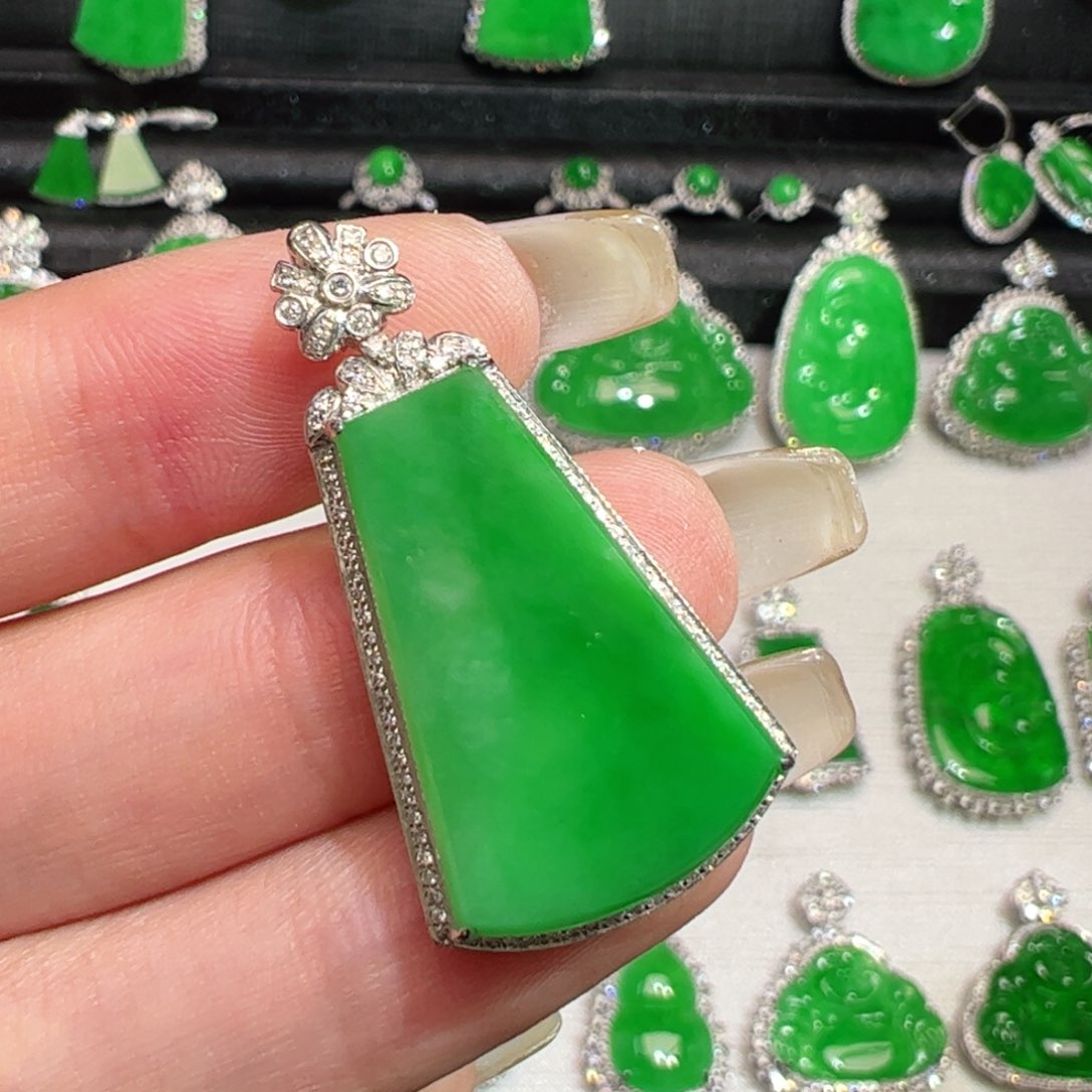 翡翠18K金镶嵌吊坠(不含链)