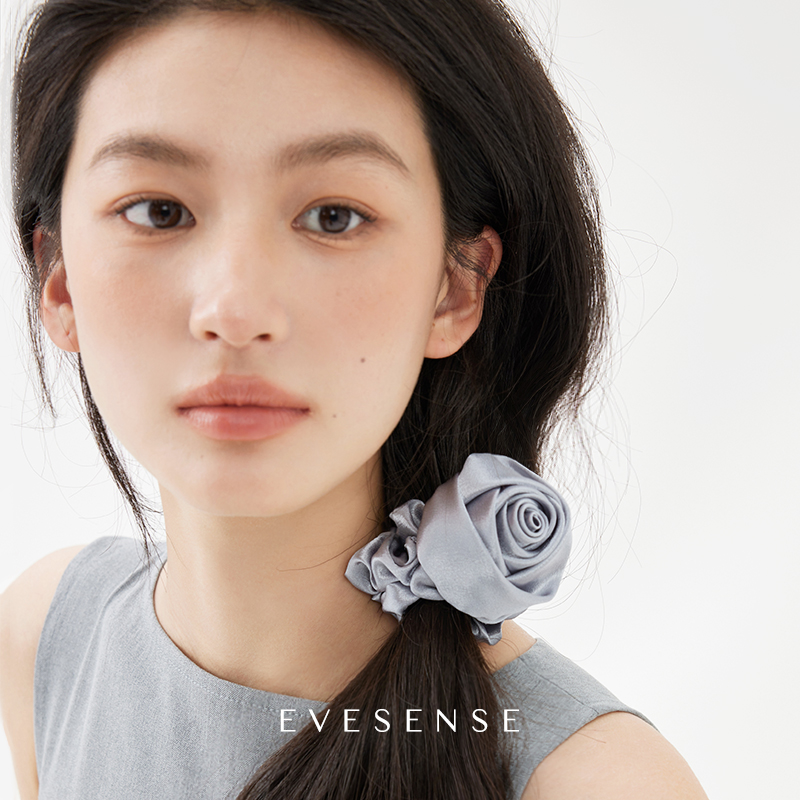 EVESENSE高级感缎面灰色玫瑰发圈气质温柔ins发饰大肠圈女