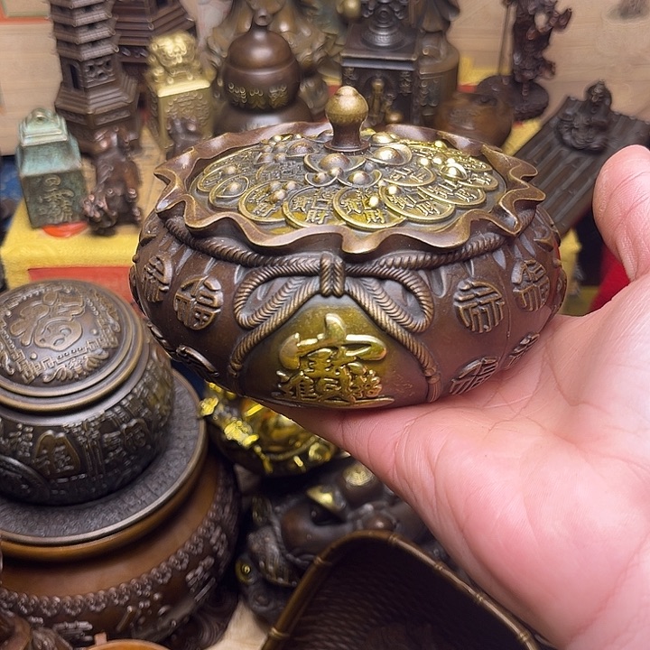 精美铜器点击下单