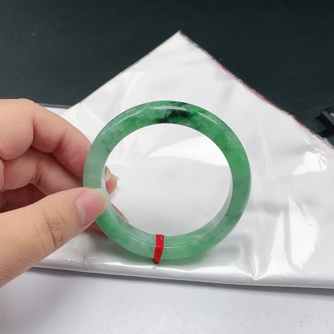 翡翠手镯未镶嵌翡翠110