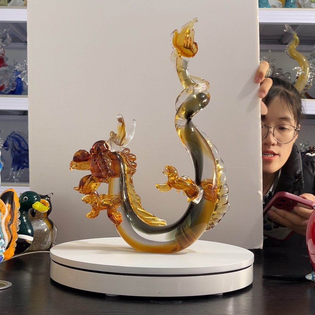 琉璃龙摆件………………………………