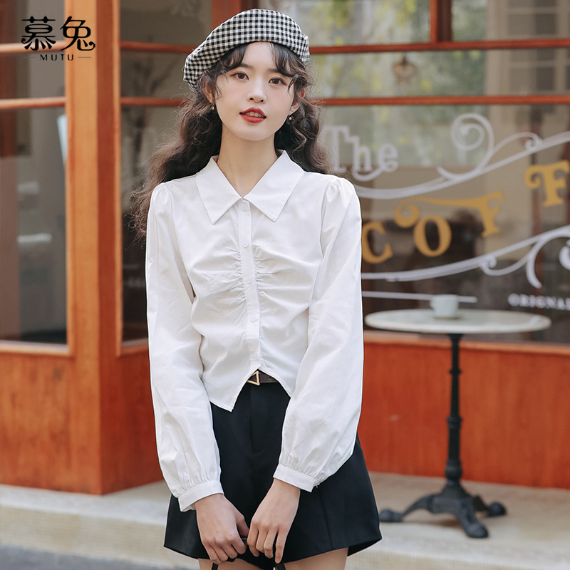 慕兔法式别致褶皱白色衬衫女2023秋季设计感小众短款辣妹上衣
