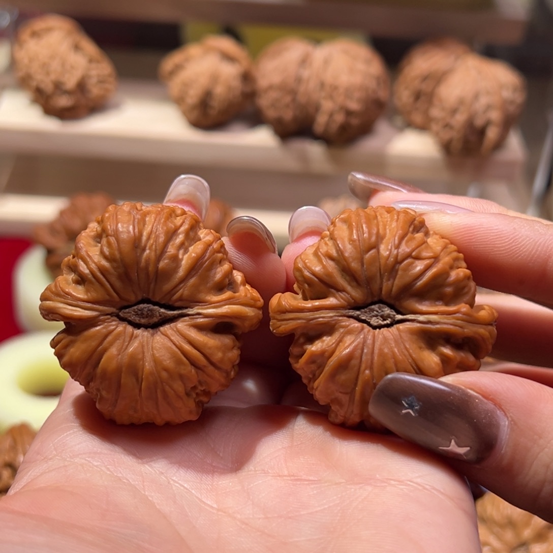 文玩核桃吊坠40魔瞳