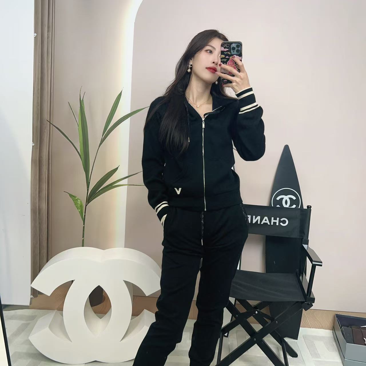 95新 LouisVuitton/路易威登 麦殿/帽衫黑色S码/250119LDRYW11