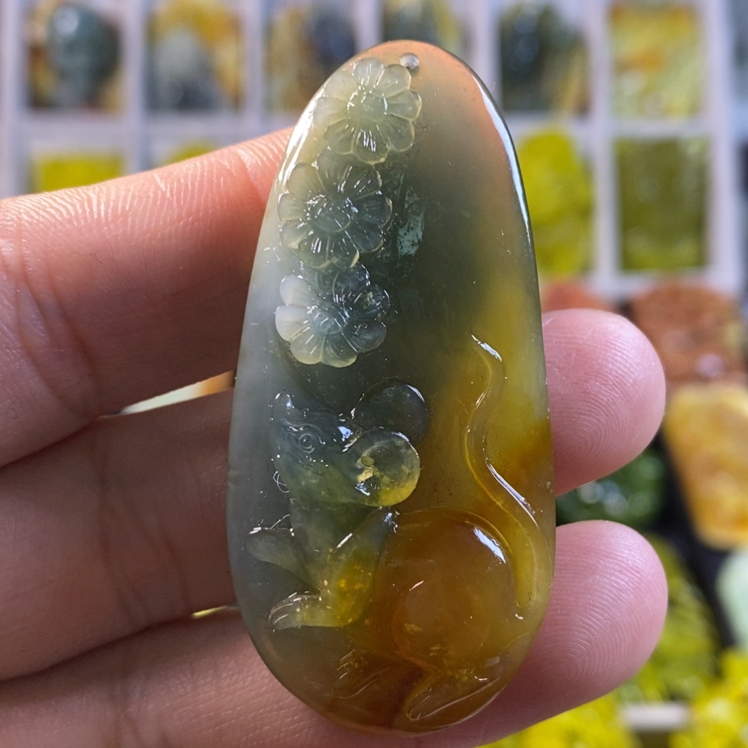 合金蛇纹石玉颈饰