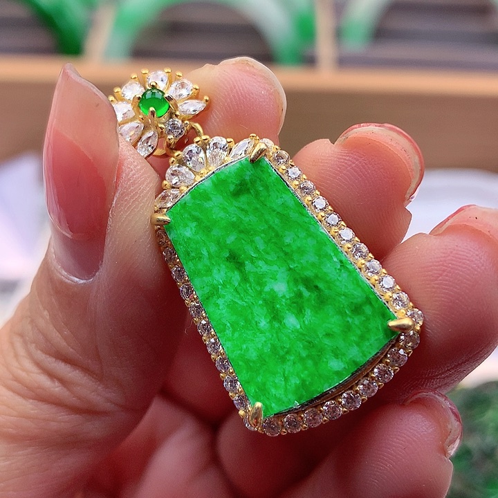 翡翠颈饰银S925镶嵌翡翠