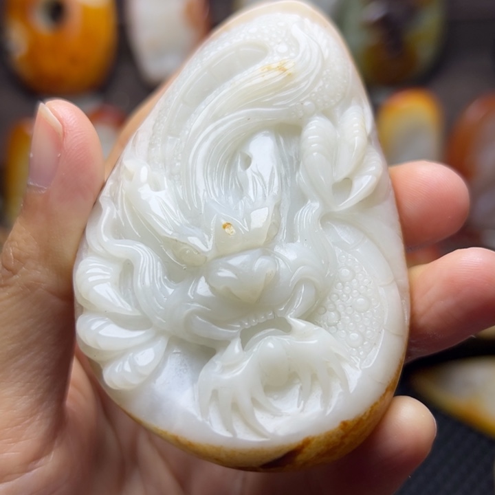 和田玉未镶嵌颈饰