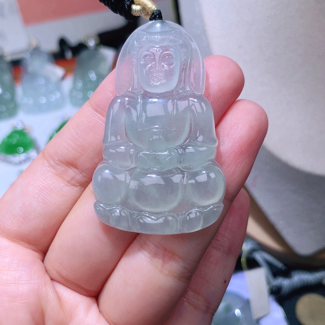 颈饰未镶嵌翡翠观音