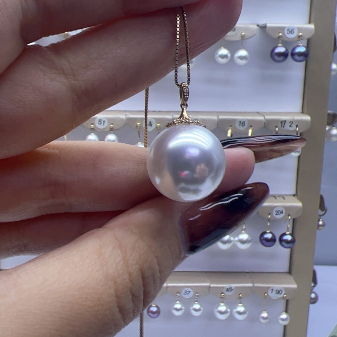 淡水珍珠吊坠(赠链)18K金镶嵌