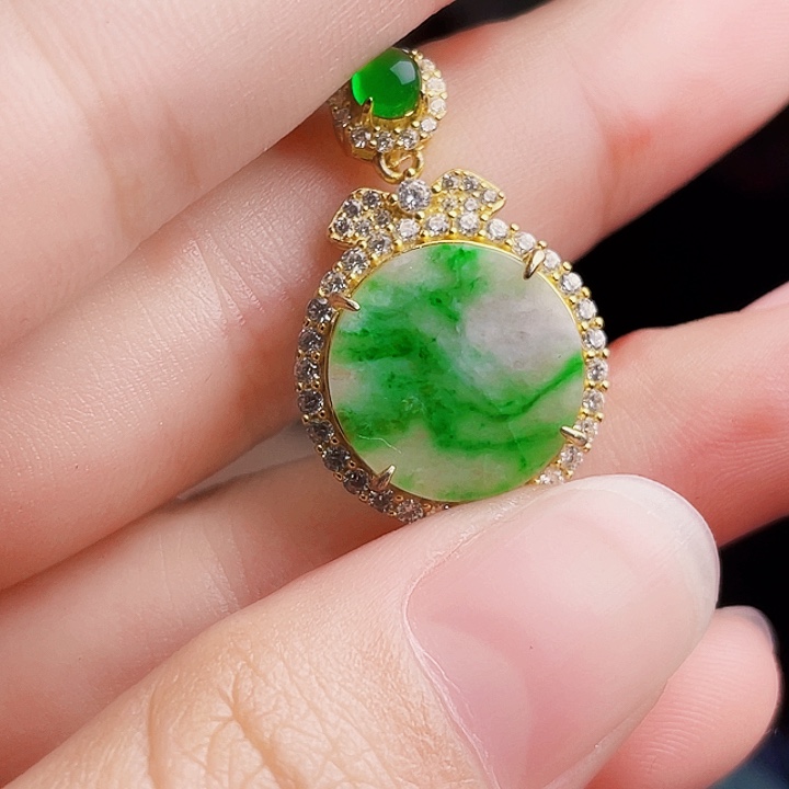 翡翠银S925镶嵌颈饰多样性