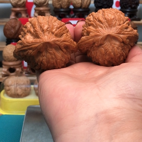 文玩核桃把件云南铁核桃