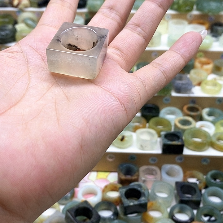 岫玉未镶嵌天然玉石唯**蚀