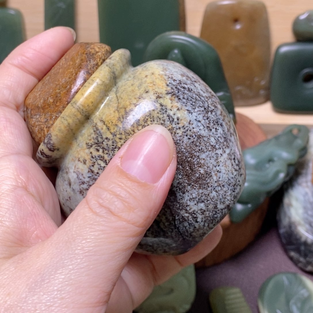 岫岩河磨玉（透闪石质玉）挂件未镶嵌q****n