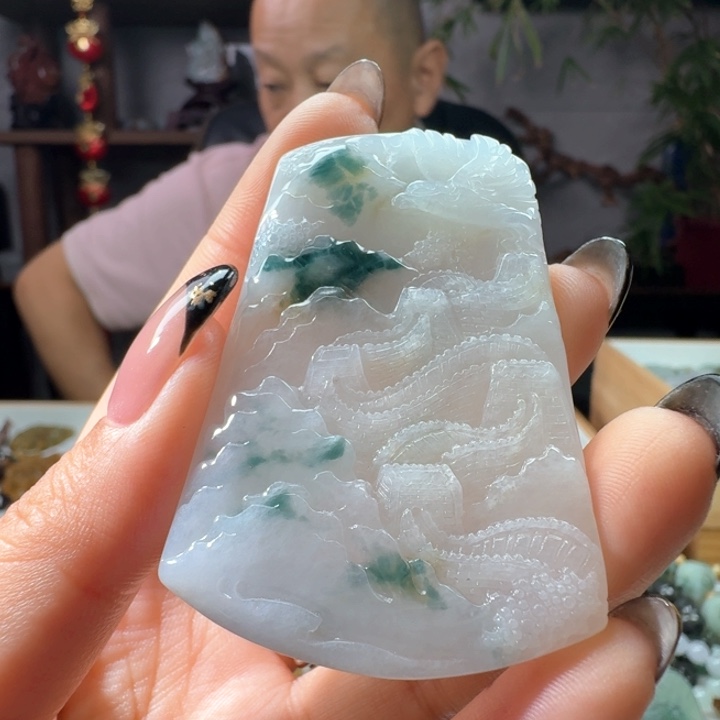 定制翡翠未镶嵌山水