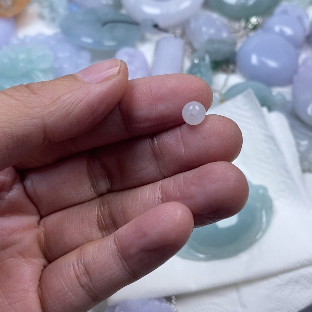 颈饰未镶嵌翡翠紫**丽翡翠