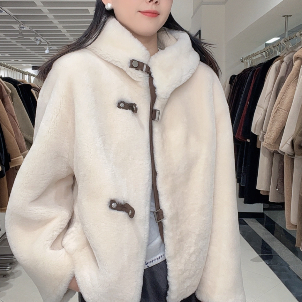 新疆包邮短款女款休闲真皮女士羊皮皮毛一体外套361B直播同价