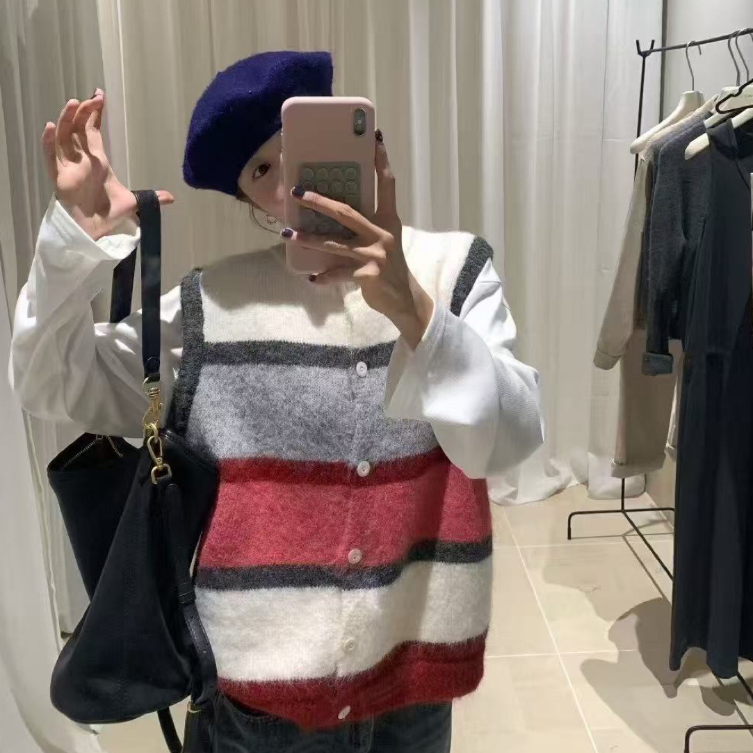 谢欧奈早秋新款 颜色好看的拼色针织马甲背心女