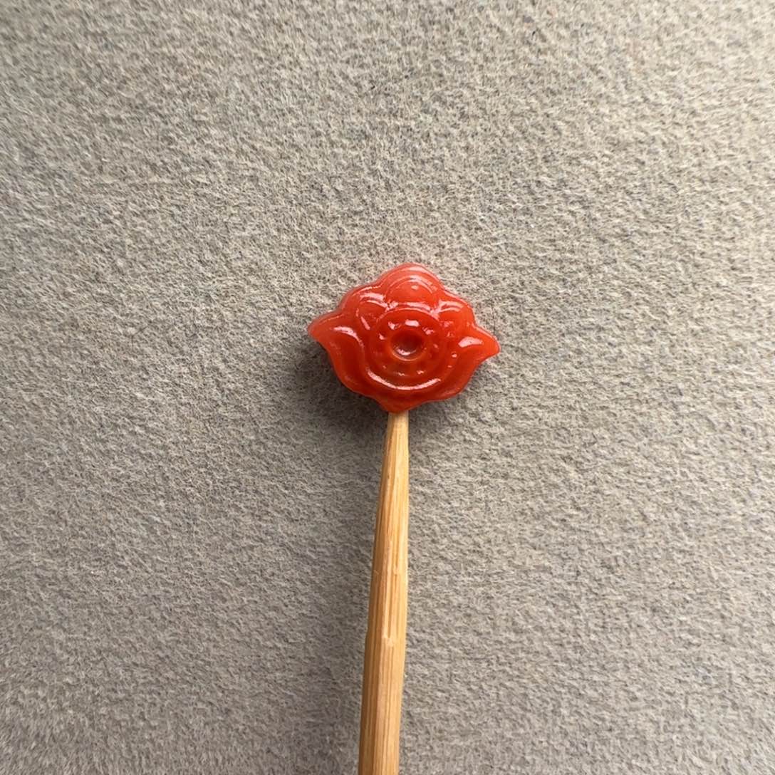 南红玛瑙未镶嵌（莲花背云9*12）