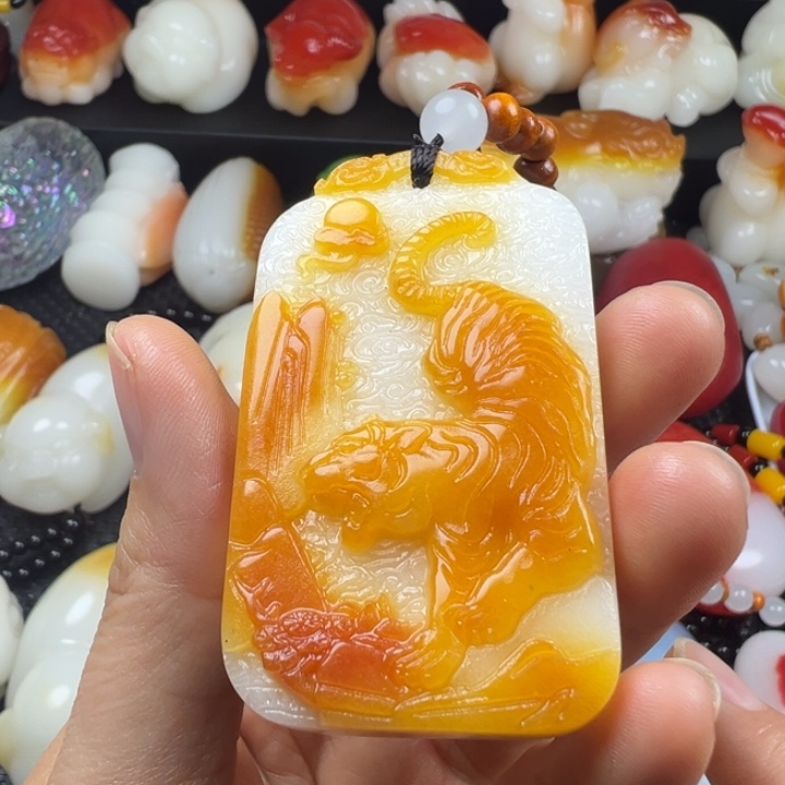新疆戈壁五彩石金丝