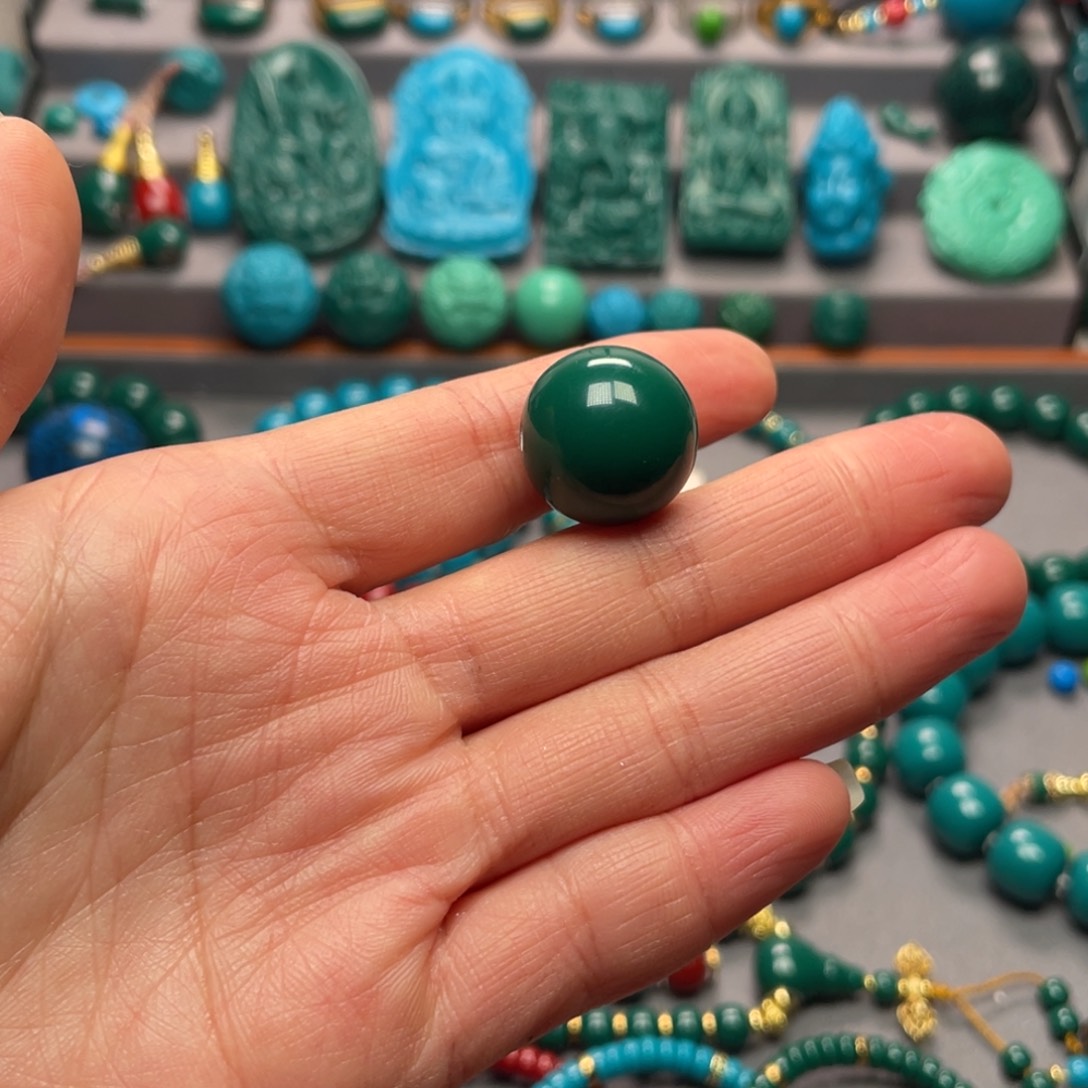 石材天*卡18+老油绿圆珠一颗