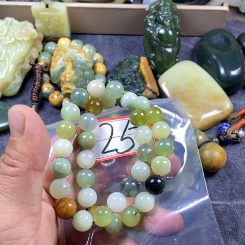 未镶嵌蛇纹石玉手链