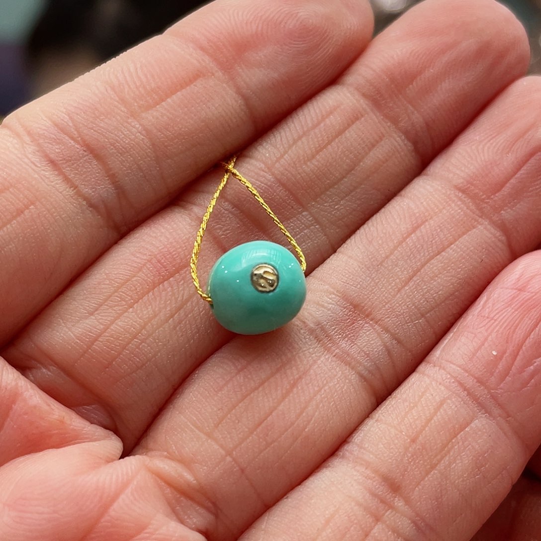 绿松石颈饰未镶嵌