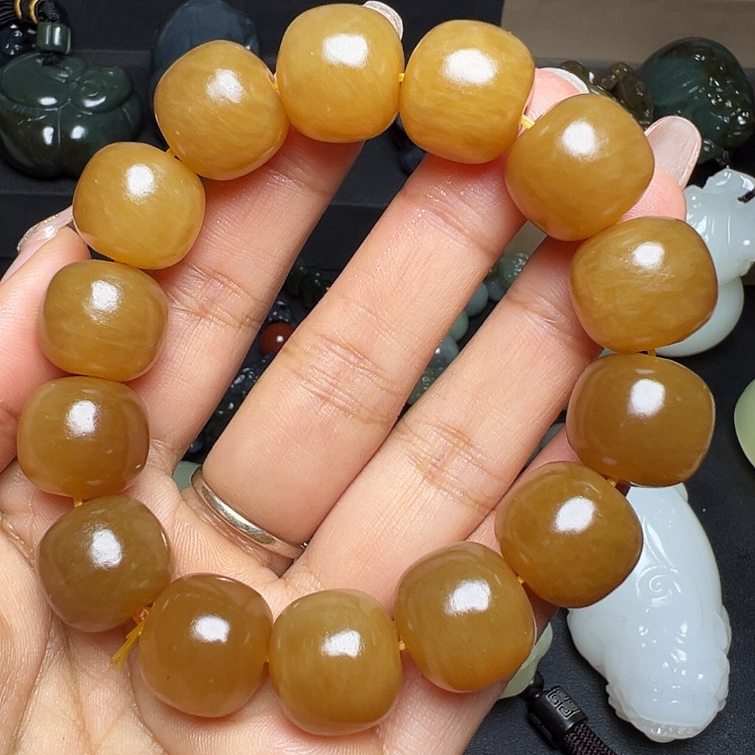 小***）玉新疆天然精品料子