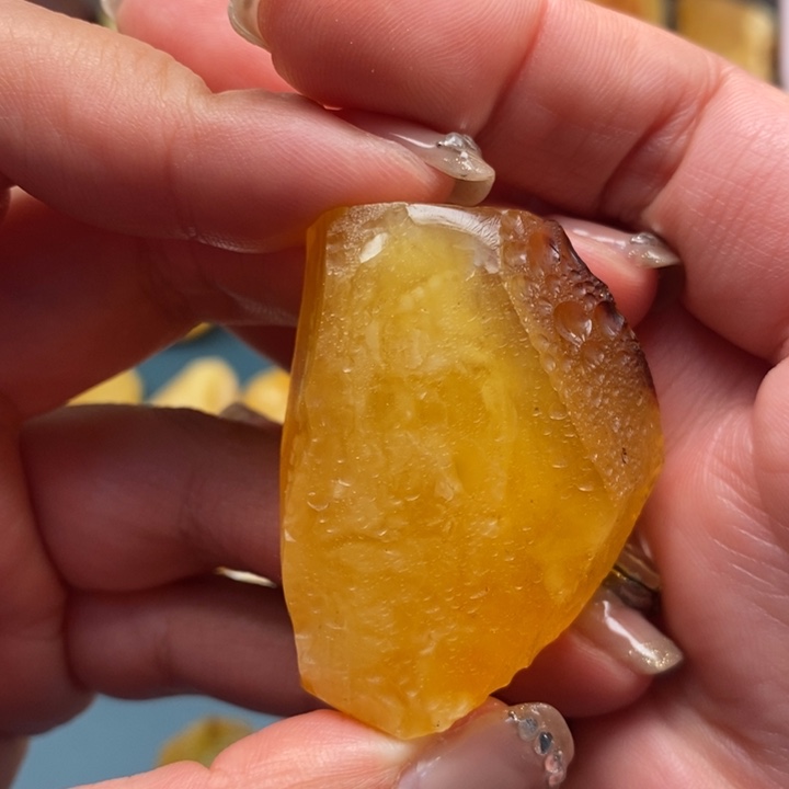 定制琥珀未镶嵌蜜蜡