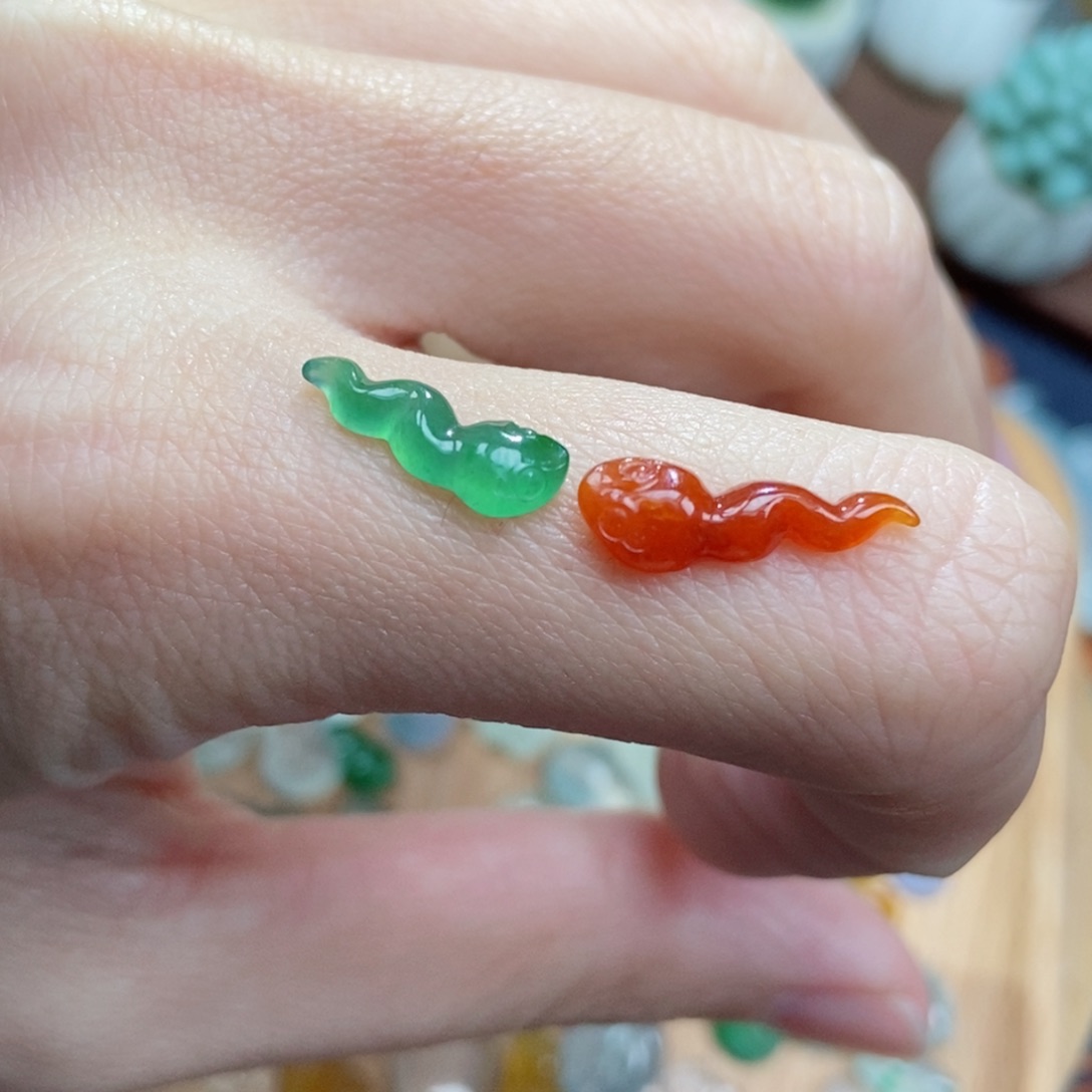 翡翠颈饰未镶嵌翡翠