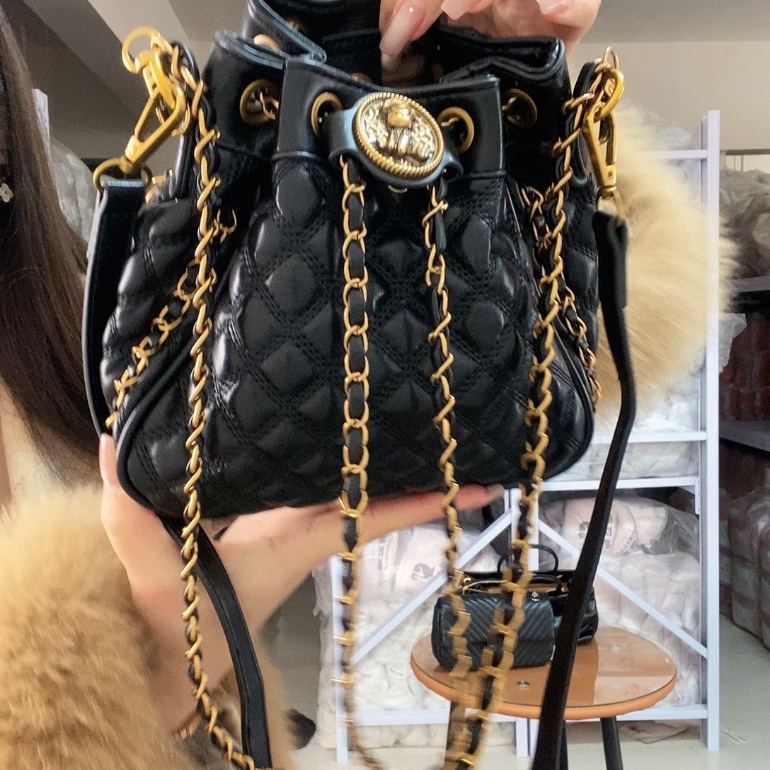 黄牛剖层皮革羊剖层皮革