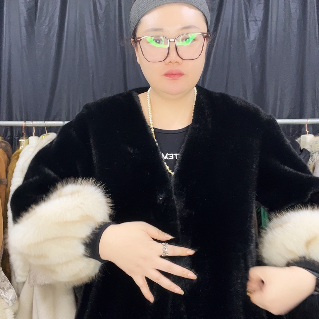 在哪上班吗今天怎么没有