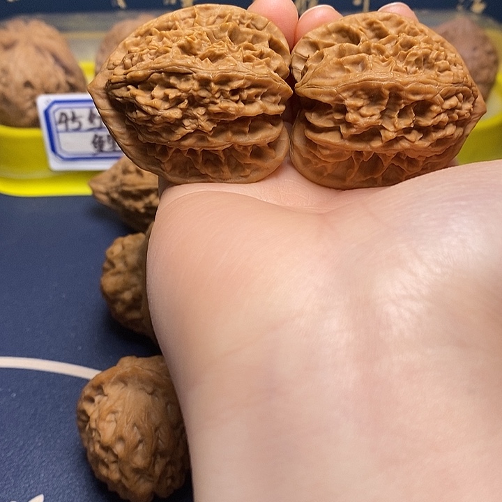 把件文玩核桃霞云岭