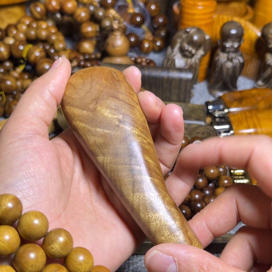 金丝楠随型手把玩