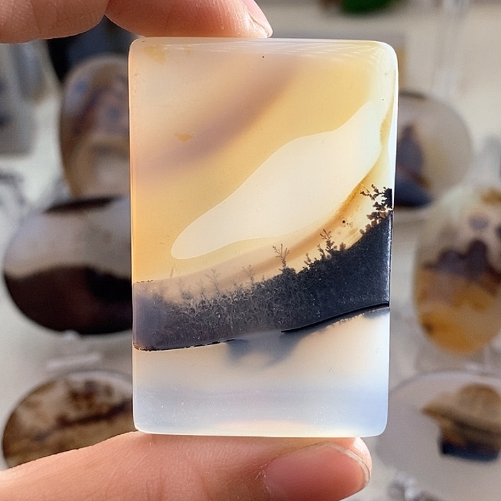 玛瑙/玉髓颈饰未镶嵌