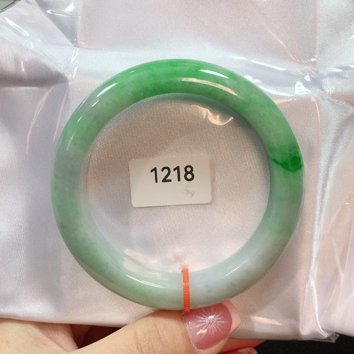 翡翠手镯未镶嵌天然翡翠手镯56