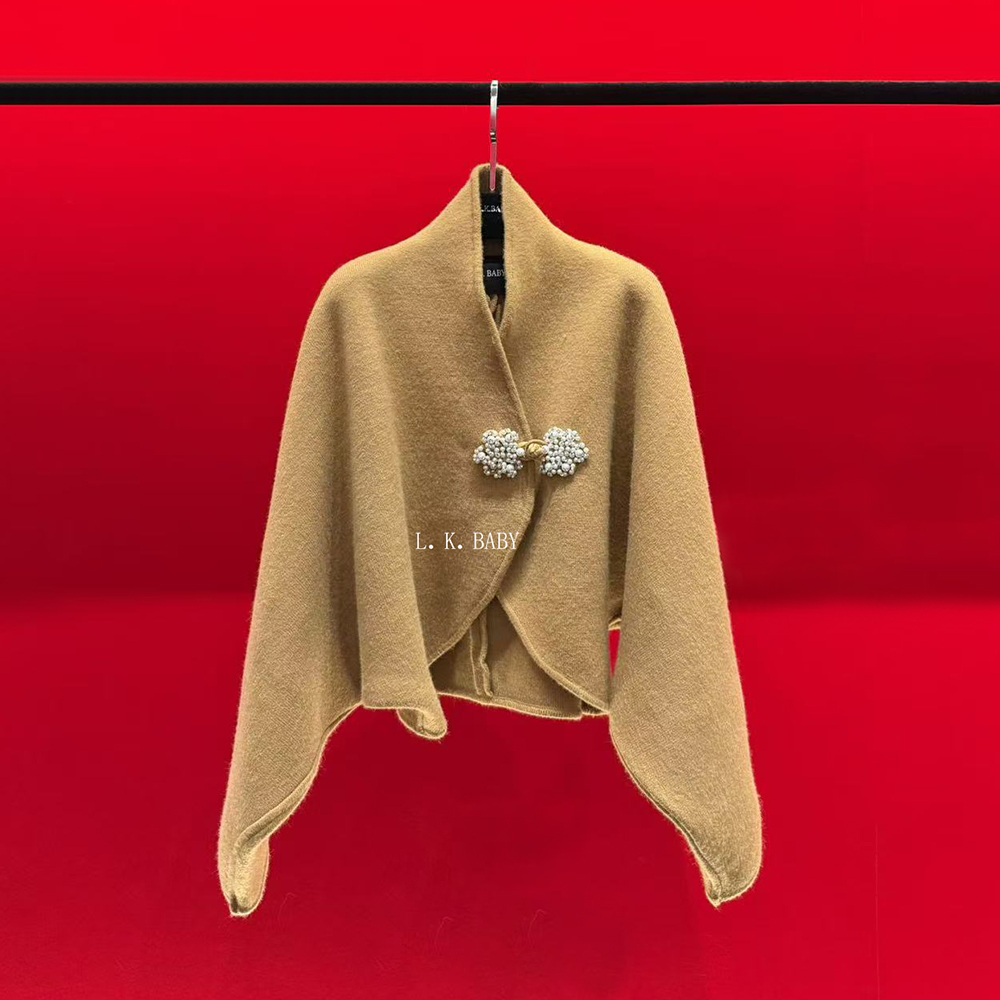 【L.K.BABY】焦糖可可 高定重工东方美学水钻扣卡其斗篷大衣外套