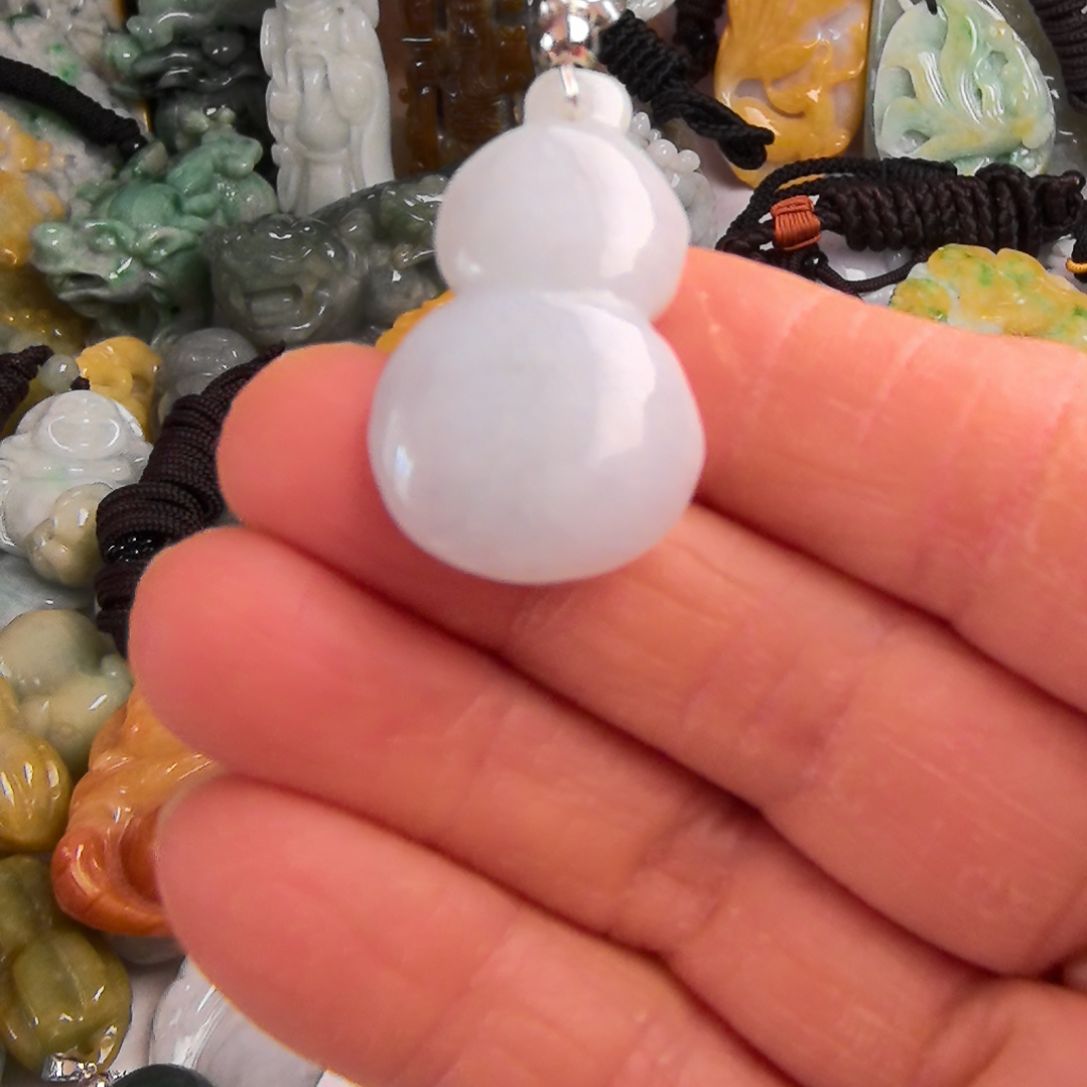 翡翠颈饰未镶嵌吊坠