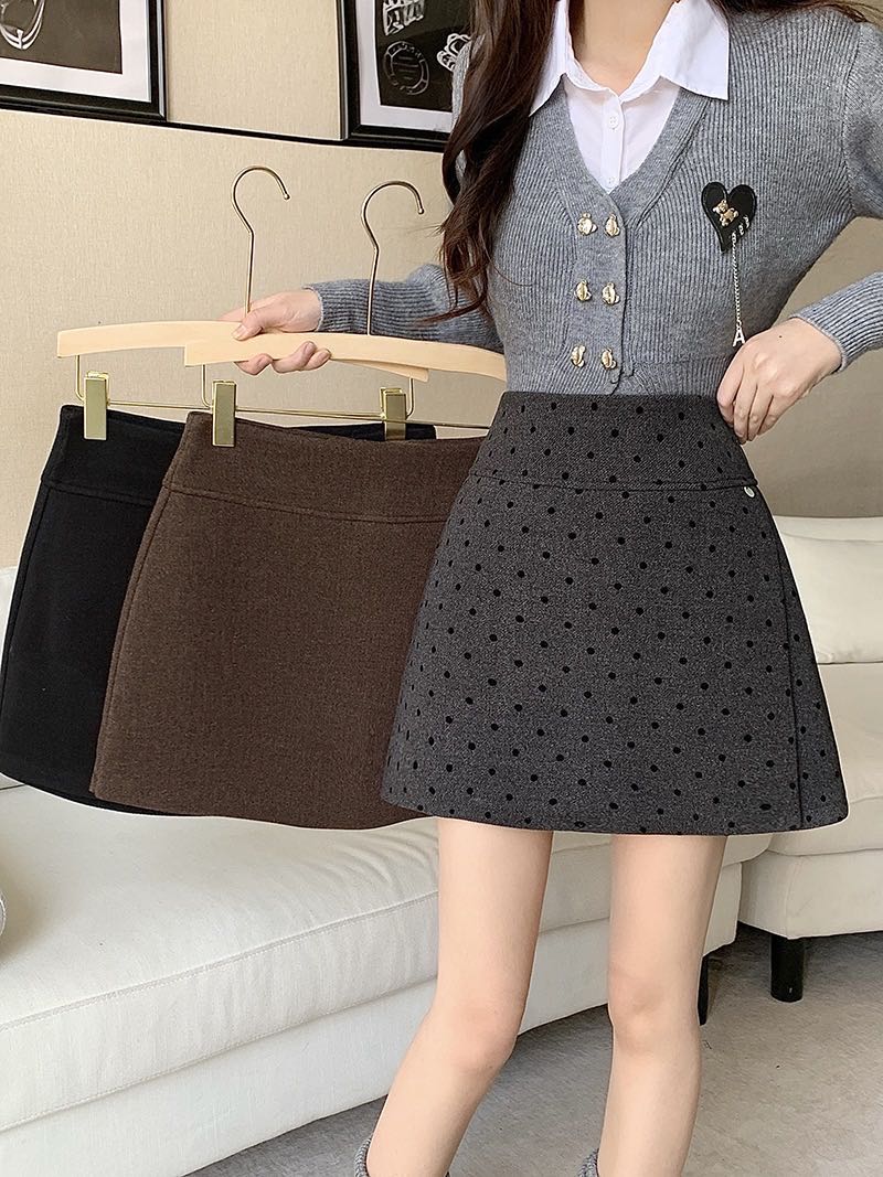 23439时尚大码短裙