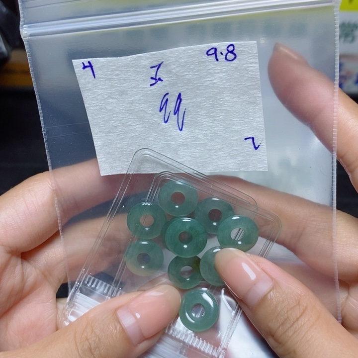 玉***学未镶嵌定制翡翠不退