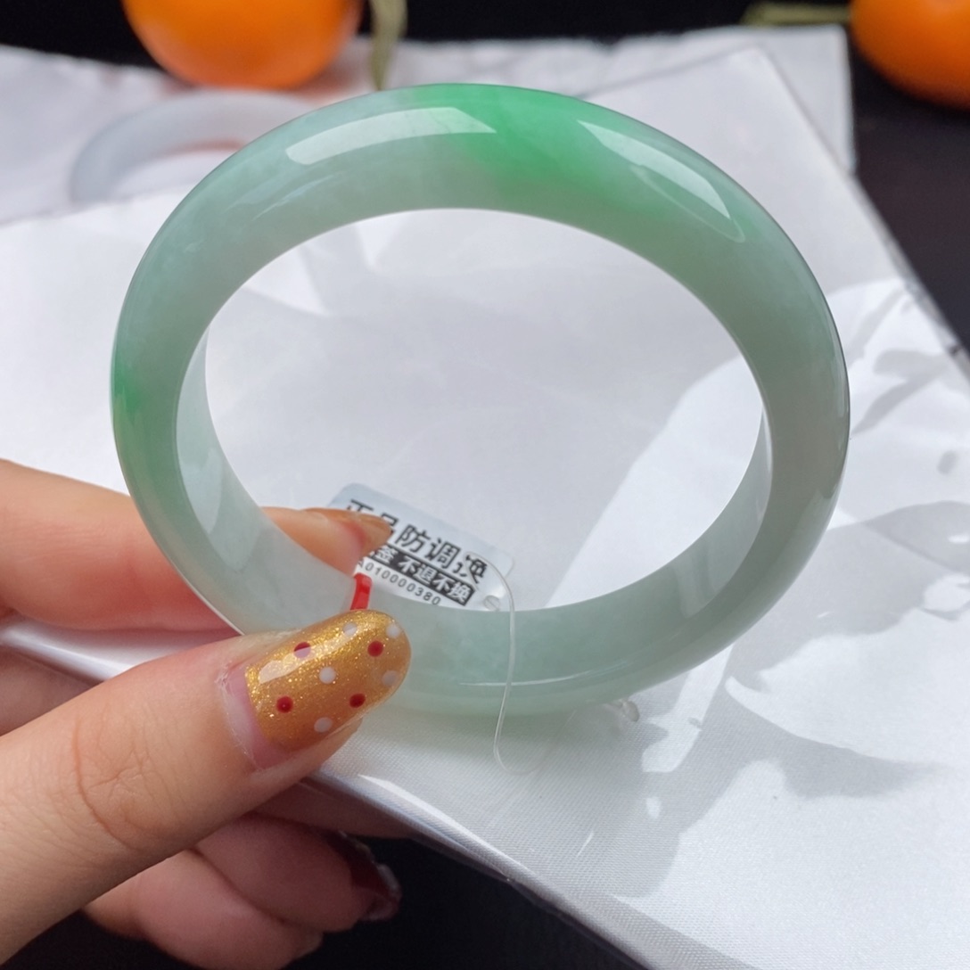 翡翠未镶嵌手镯57圈口