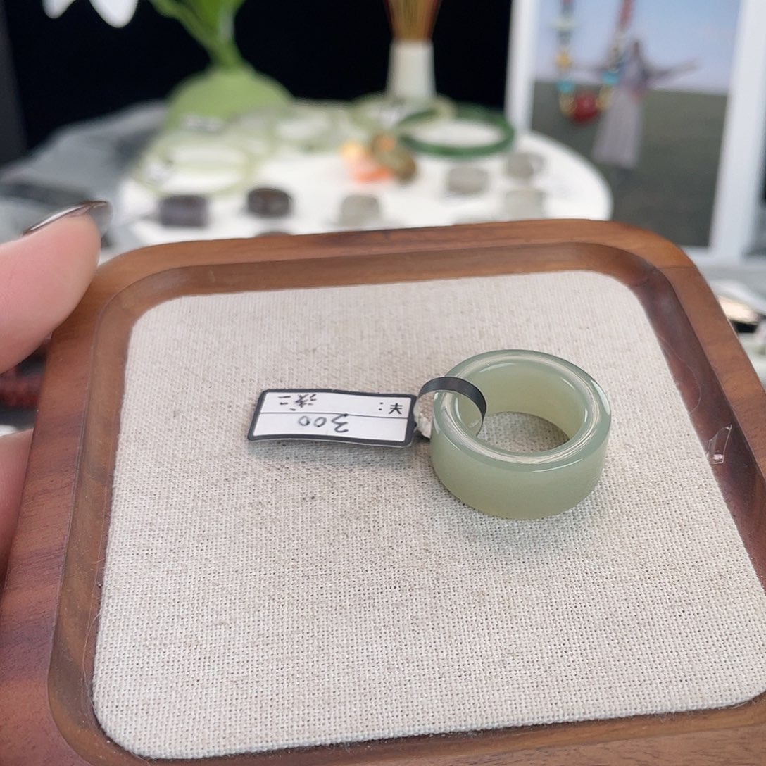 和田玉未镶嵌戒指U125奶蓝圆切17.6不退换