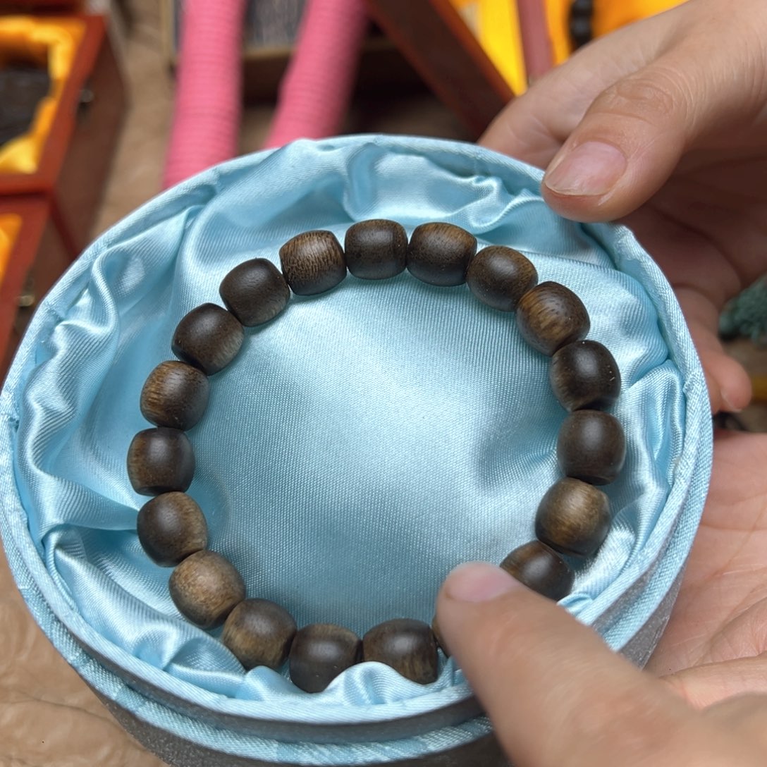 大叶紫檀（黑酸枝木类）