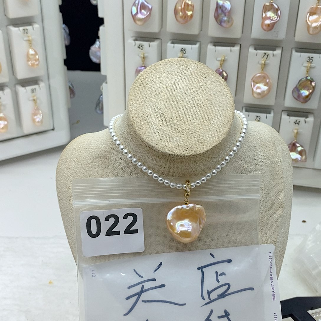 淡水珍珠颈饰合金