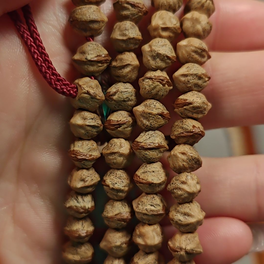 柏香籽/百香籽吊坠奶*?原桩红芽