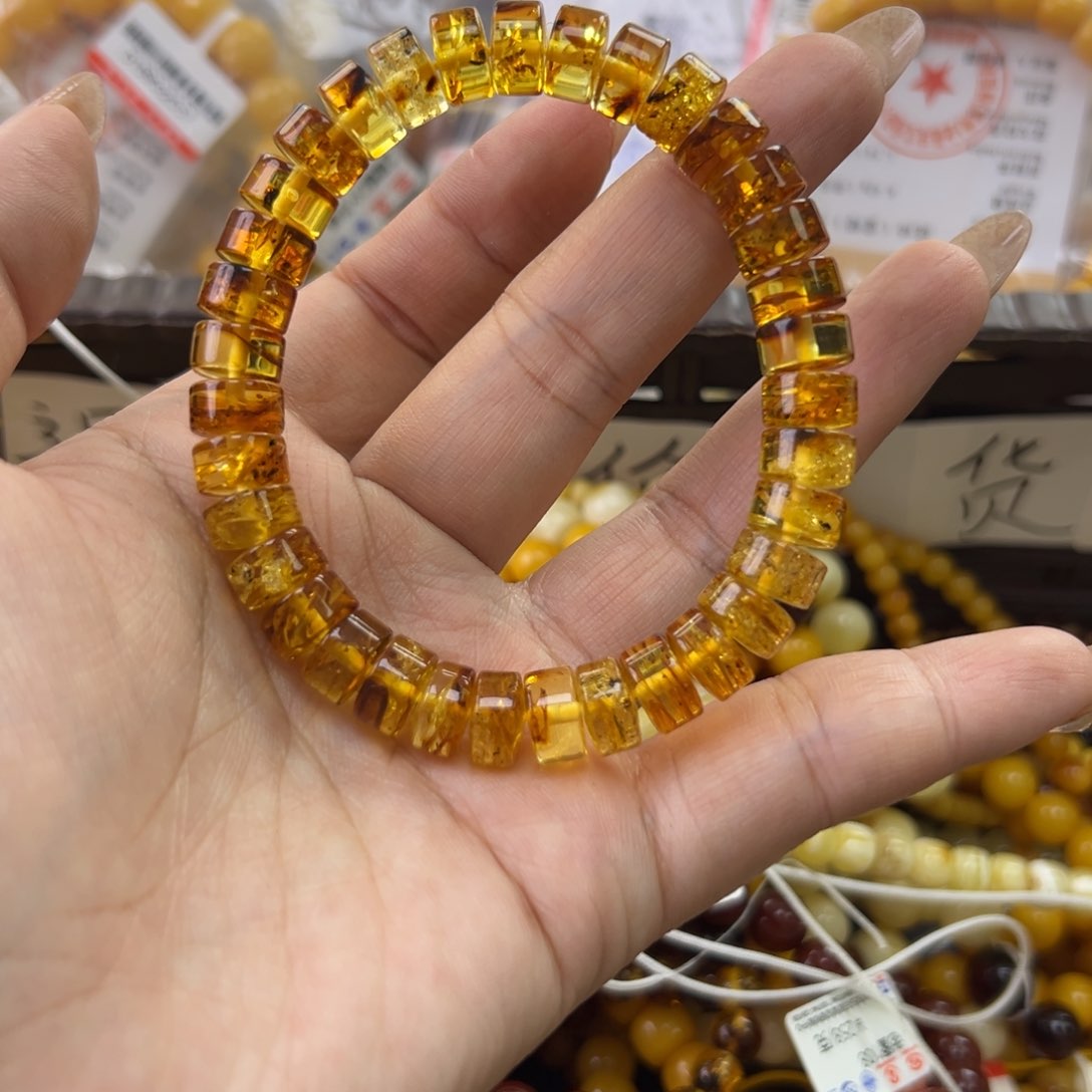 琥珀珠宝奇石未镶嵌